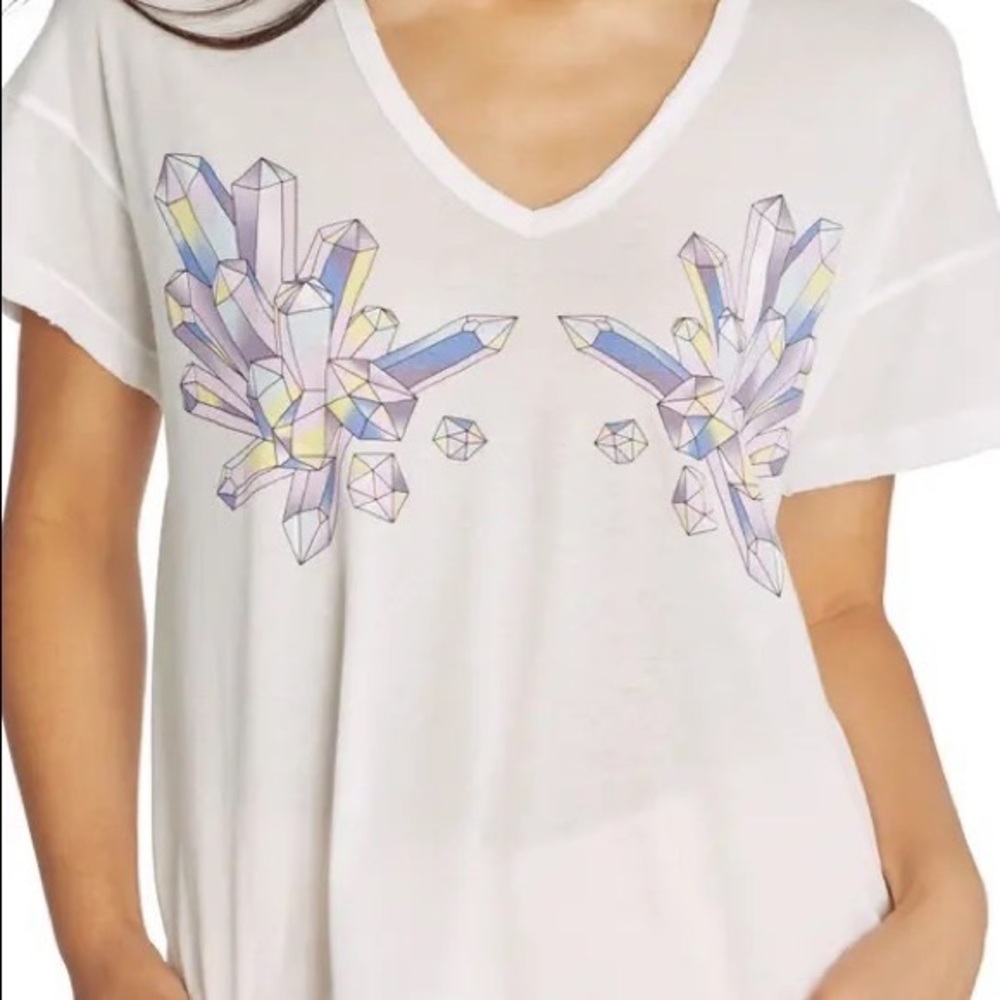 WILDFOX - HANDS OFF CHRISSY V-NECK TEE